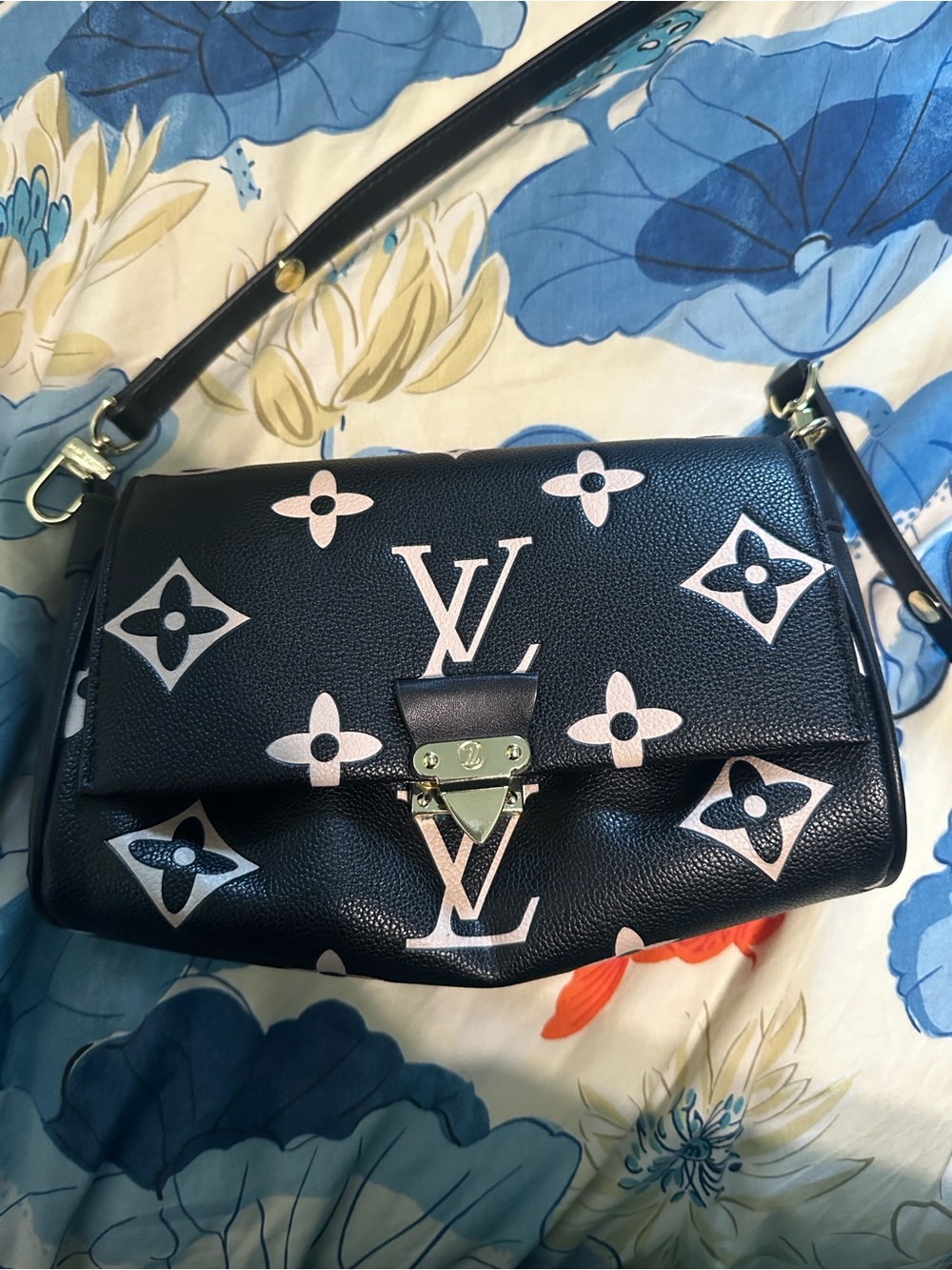 Black & Pink Monogram Shoulder Bag - Picture 2 of 11